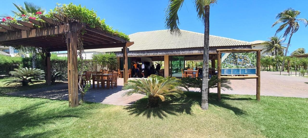 Paraíso Frente Mar: Beachfront Condo with Hydro, Sauna & Pool Cumbuco Exterior photo