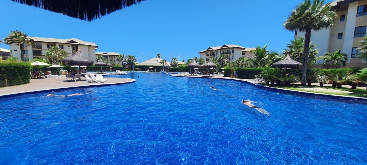 Paraíso Frente Mar: Beachfront Condo with Hydro, Sauna & Pool Cumbuco Exterior photo